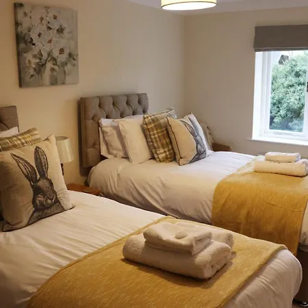Charming 3 Bedroom Townhouse - Feriehus *